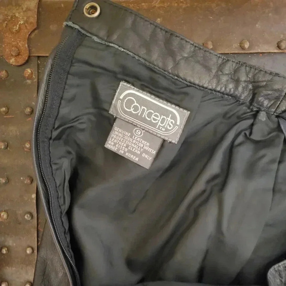 Concepts | Vintage Black Genuine Leather Punk Rock Grunge Gothic Mini Skirt - Picture 4 of 4